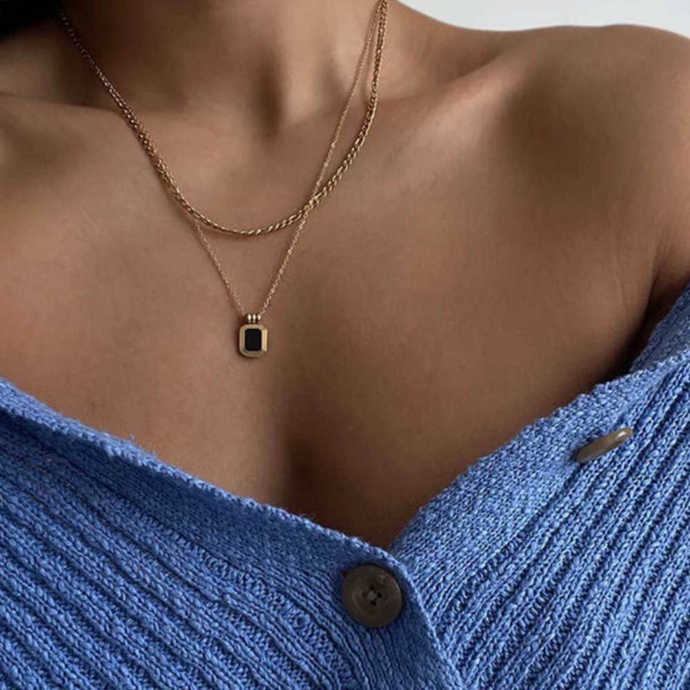 18GP Black Square Necklace